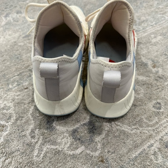 Nikes trainers- size 9- gently worn - Picture 4 of 4